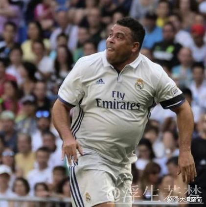 48岁大罗豪言踢欧冠却连遭打击:5年内3次降级,寻求卖队 48岁大罗豪言踢欧冠却连遭打击:5年内3次降级,寻求卖队